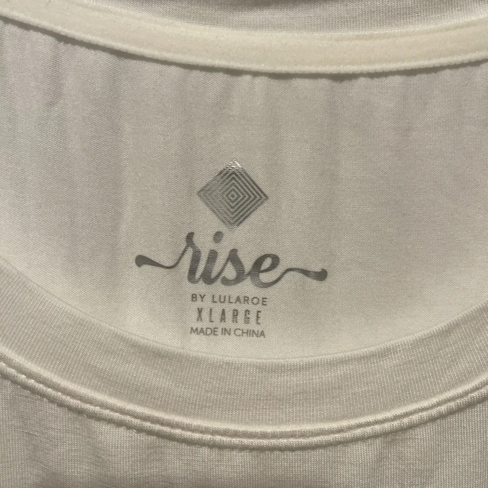 New LulaRoe Rise T-Shirt Sleeveless XL Extra Large #C117 Brave Determined - Picture 3 of 8